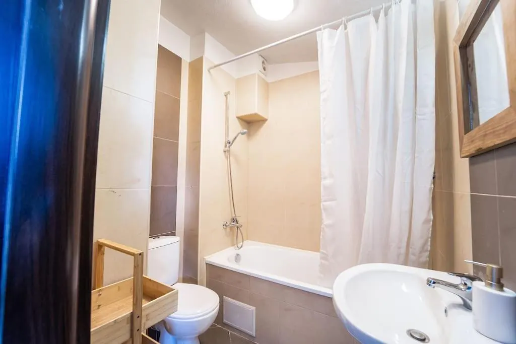 Alpin Penthouse 2 Bedroom With Fireplace And Mountain View Bansko Apartment