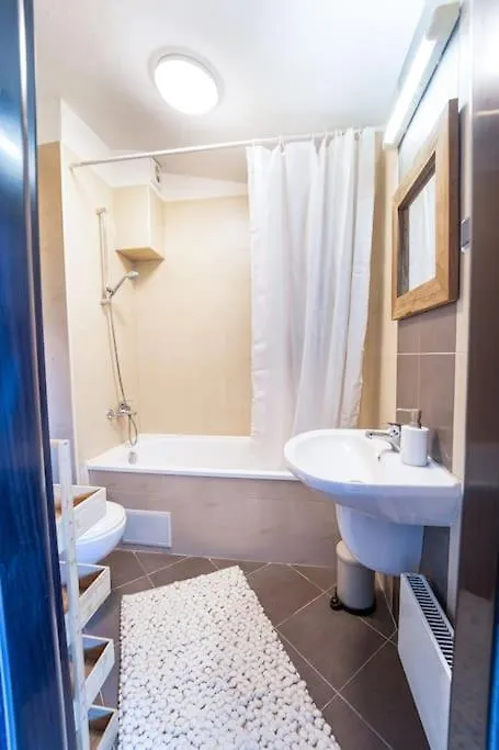 Alpin Penthouse 2 Bedroom With Fireplace And Mountain View Bansko