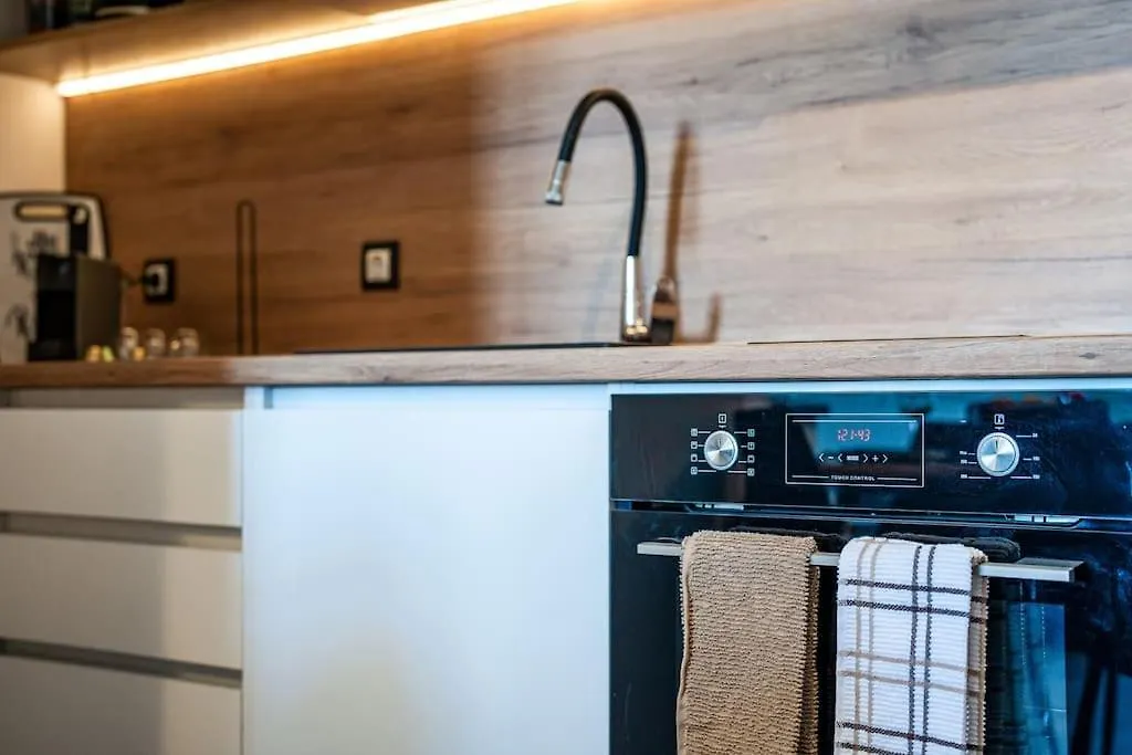 Alpin Penthouse 2 Bedroom With Fireplace And Mountain View Bansko Apartment