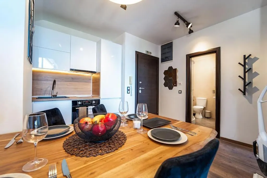 Alpin Penthouse 2 Bedroom With Fireplace And Mountain View Bansko